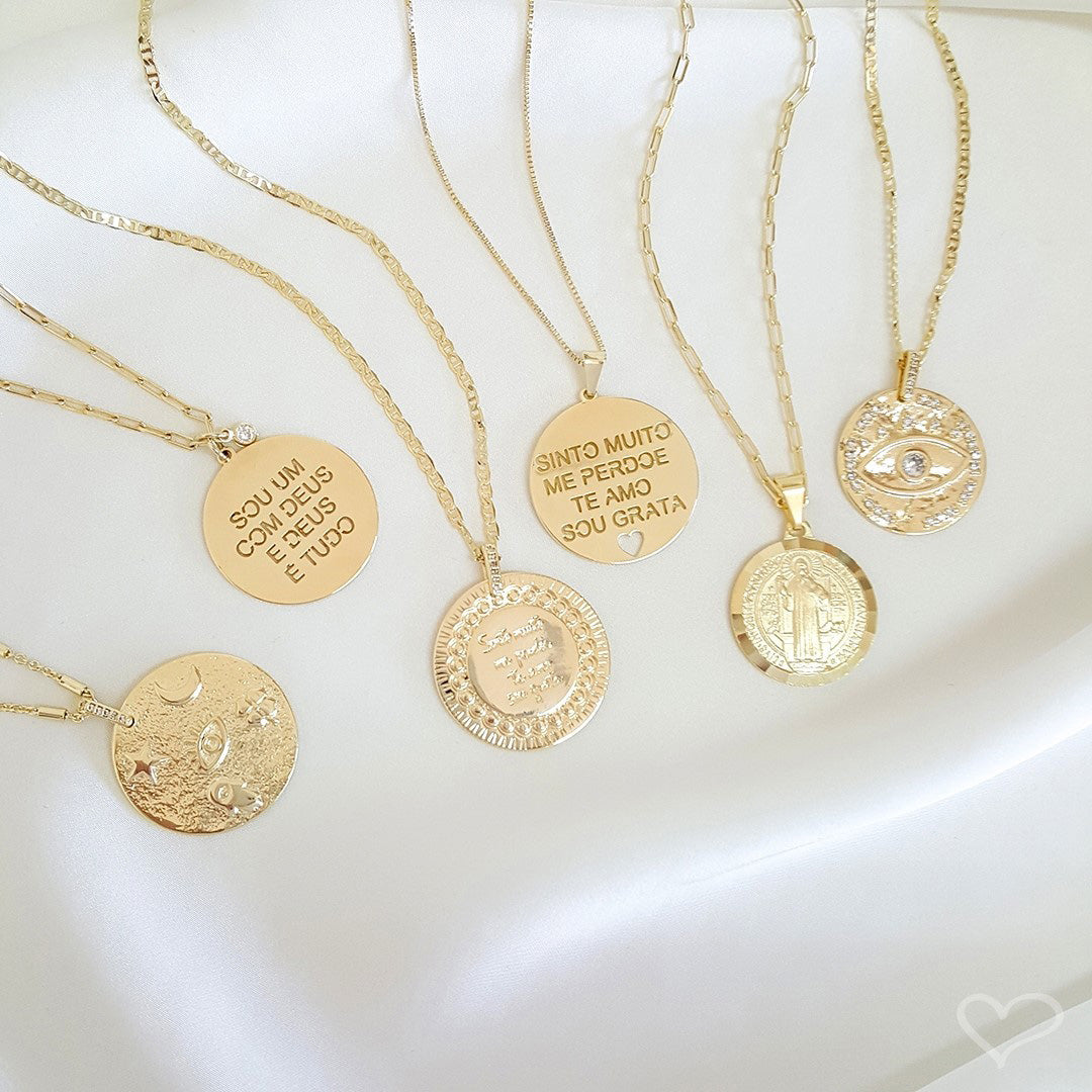 Colar Longo Medalha Ho’oponopono Folheado a Ouro 18k