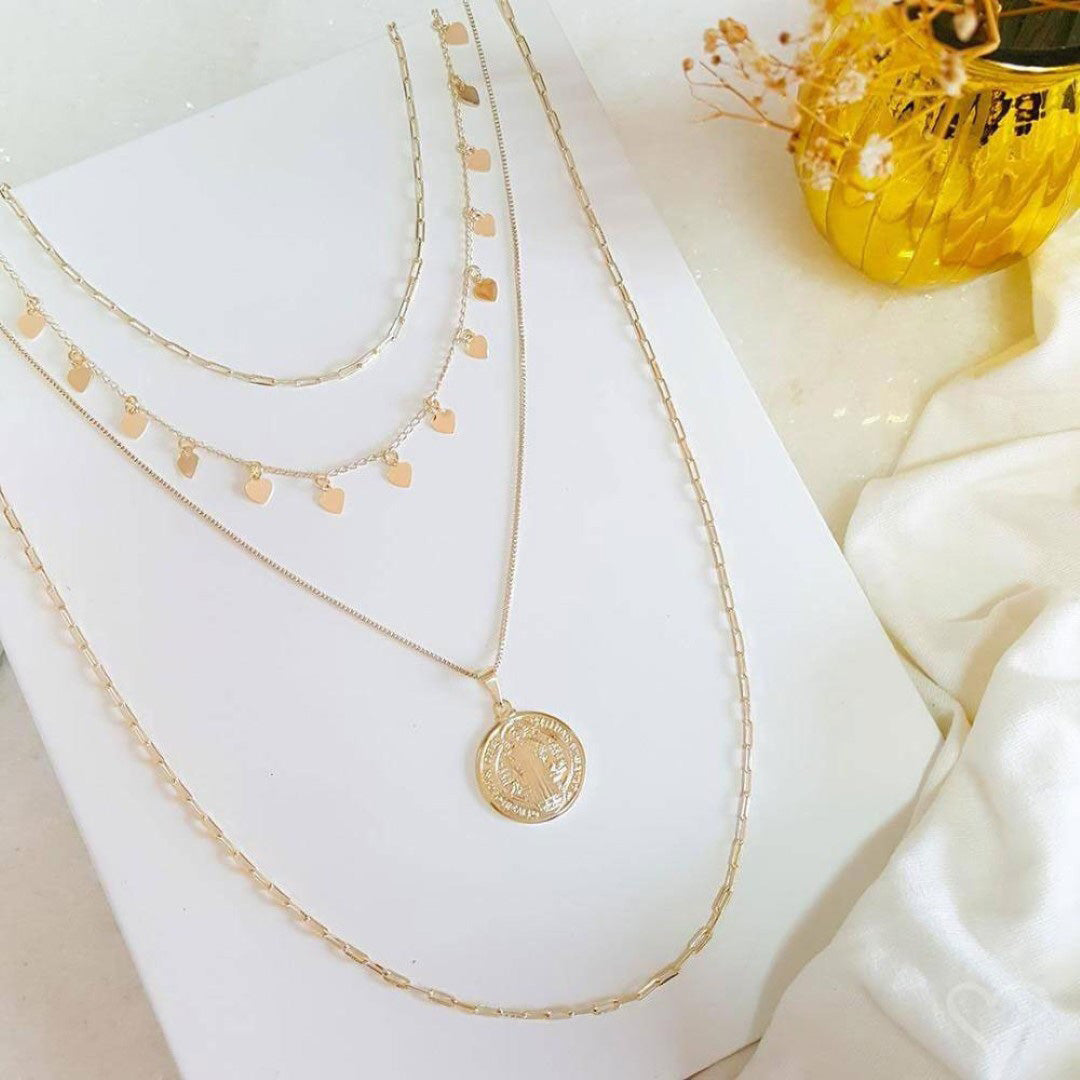 Mix de Colares Barbara Medalha São Bento Folheado a Ouro 18k Piuka