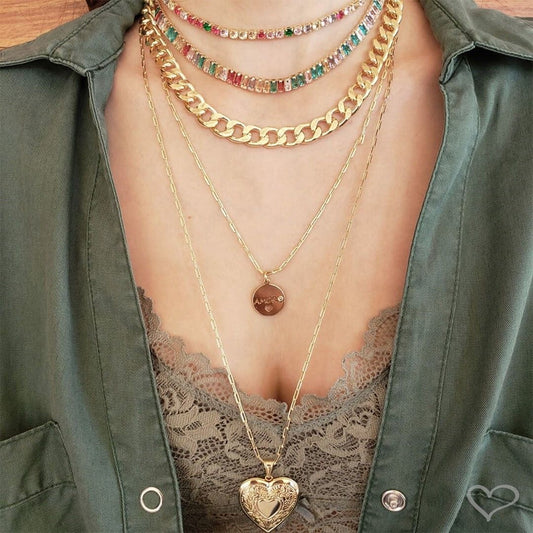 Colar de Coração Amore Relicário Folheado a Ouro 18k