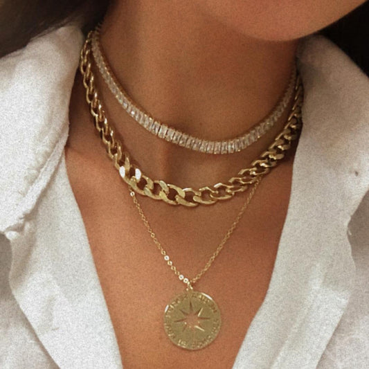 Colar Feminino Medalha Me Guia Senhor Por Onde Eu For Folheado a Ouro 18k