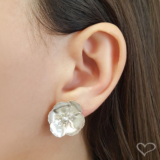 Brinco de Flor Petúnia Prata