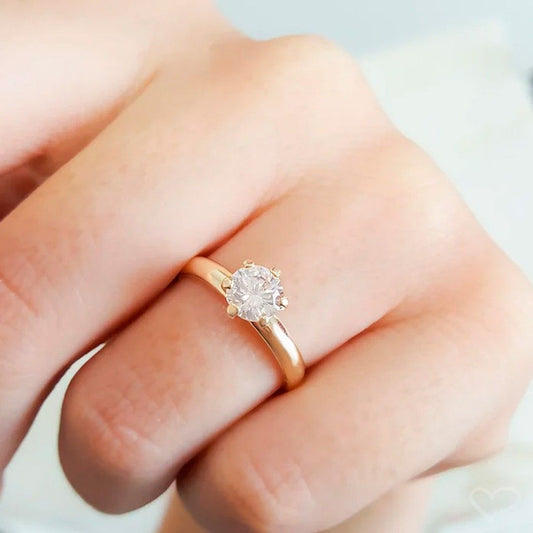 Anel Solitário Piuka Celina Zircônia Cristal Folheado a Ouro 18k