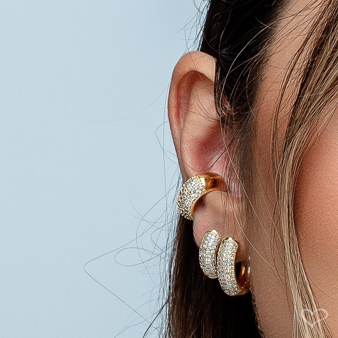 Brinco Argolinha Lívia M Zircônia Folheado a Ouro 18k