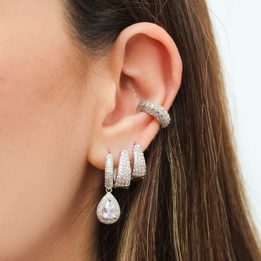 Brinco Piuka Meia Argola Pilar Gota Zircônia Folheado em Ródio Branco