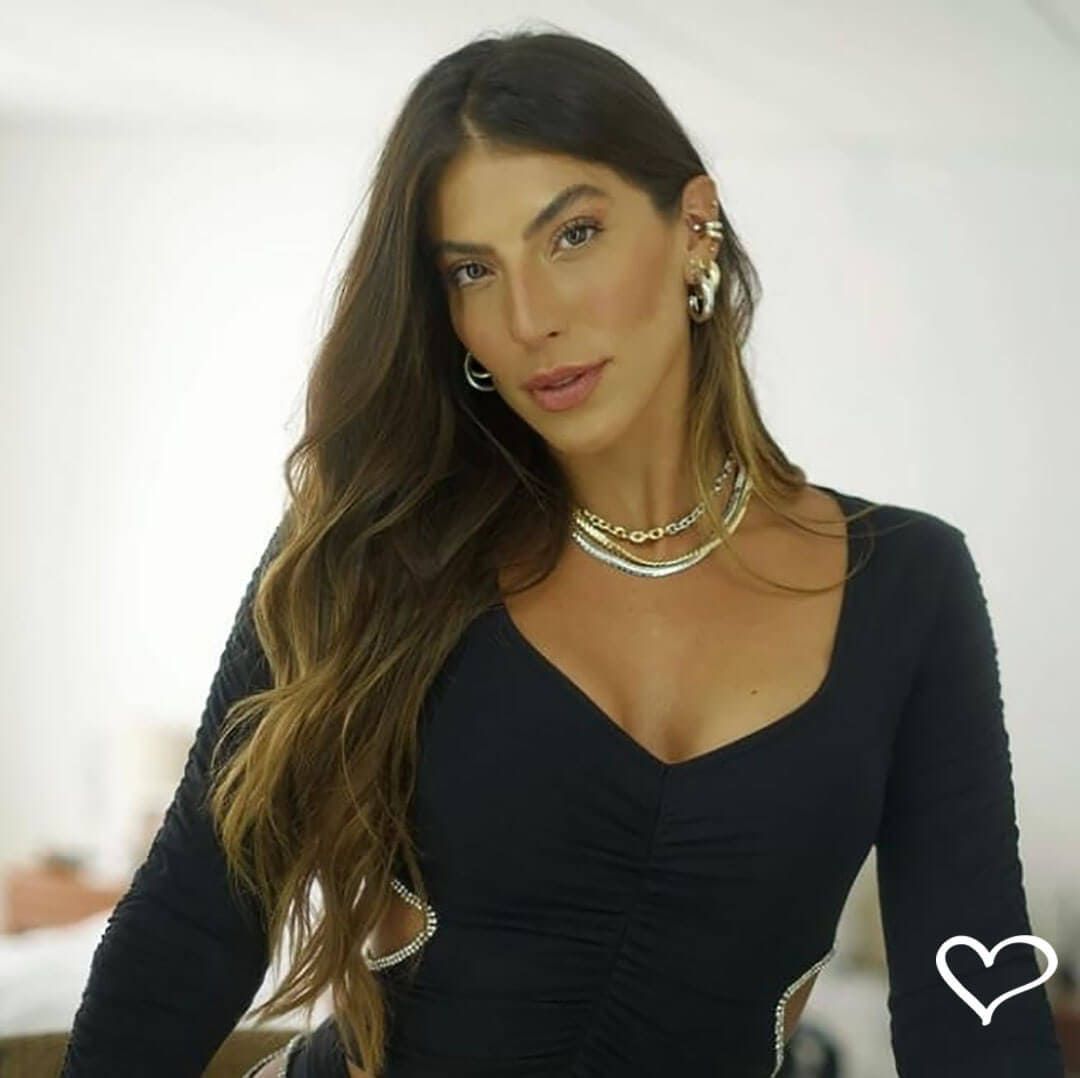 Brinco de Argola Tubo Lele G Folheado em Ródio Branco