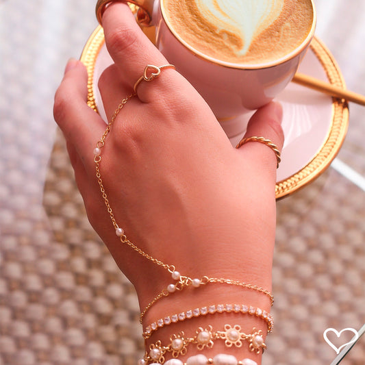 Anel de Coração Vazado Folheado a Ouro 18k Amelie