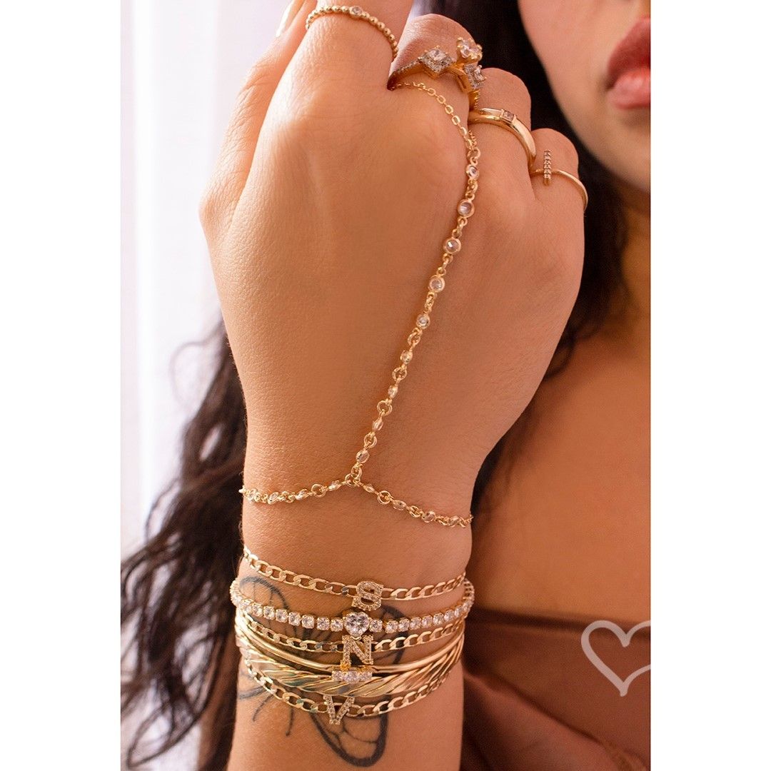 Pulseira Piuka Hana Letra Inicial Zircônias Folheada a Ouro 18k