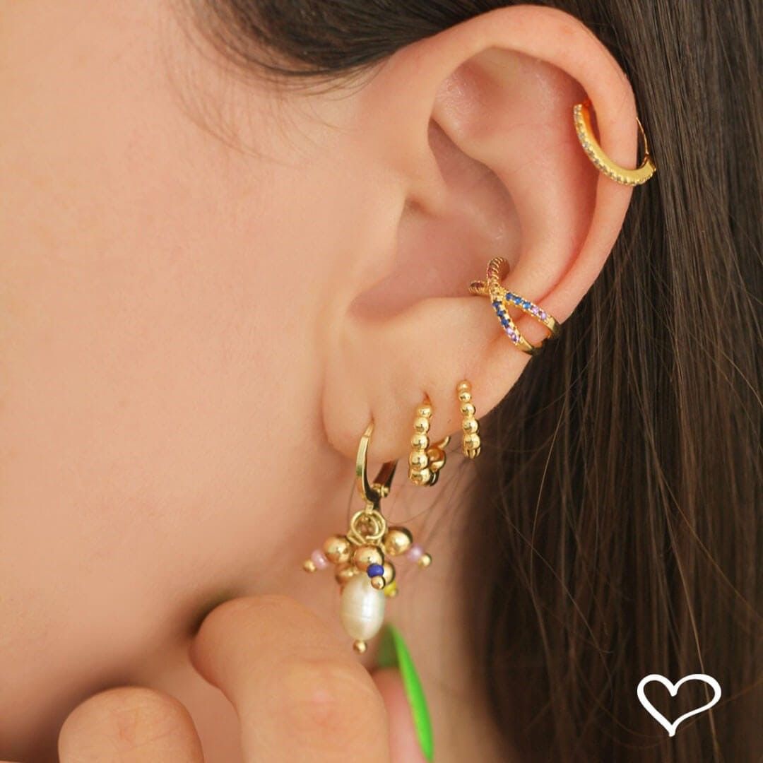 Piercing de Furo Piuka Argola Torção 10mm Ayane Zircônias Folheado a Ouro 18k