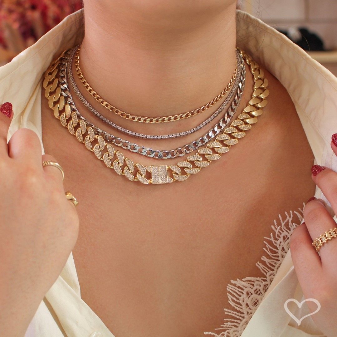Colar Curto Aline Elos Cravejados Zircônias Folheado a Ouro 18k