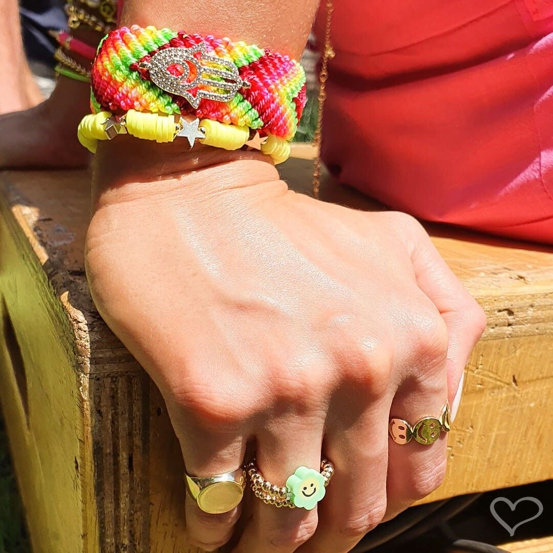 Pulseira Mão de Fátima Ajustável Danna Macramê Multicolorido Zircônias
