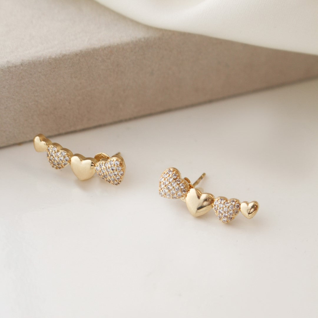 Brinco Piuka Ear Cuff Molly Coração Zircônias Folheado a Ouro 18k