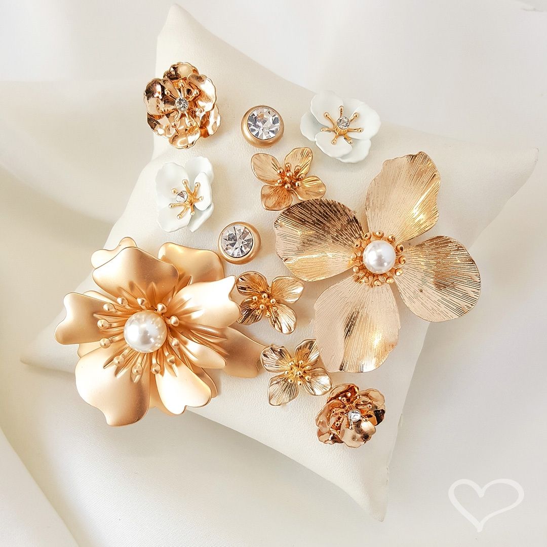 Brinco de Flor Dalia Dourado