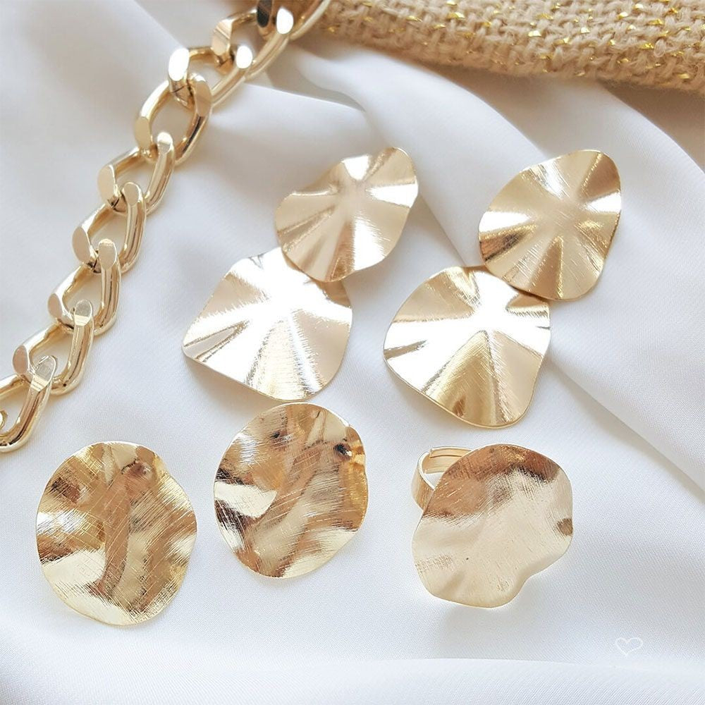 Brinco Maria Paula Texturizado Folheado a Ouro 18k