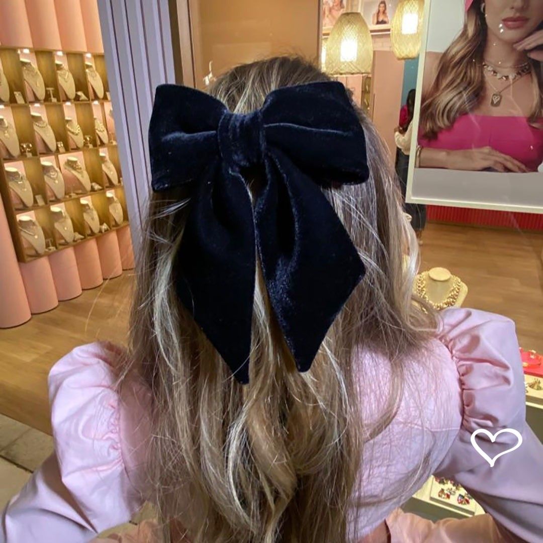 Laço de Cabelo Nat Veludo Alemão Preto