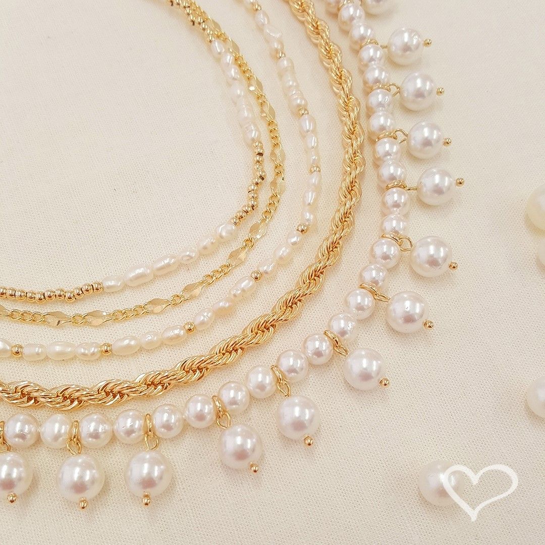 Colar de Pérolas Audrey Folheado a Ouro 18k