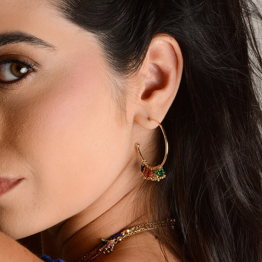 Brinco de Argola Amy Zircônias Coloridas Folheado a Ouro 18k