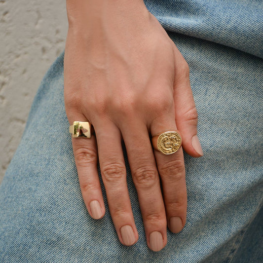 Anel Amaris Lua Estrelas Zircônias Folheado a Ouro 18k