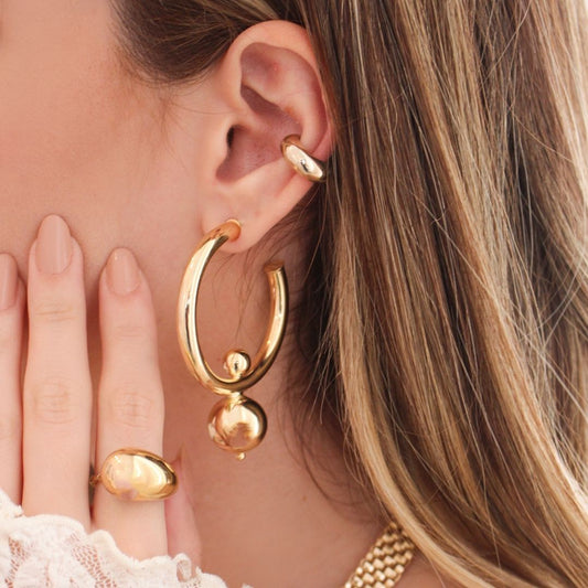 Brinco de Argola Tubo Bolas Mikaela Folheado a Ouro 18k