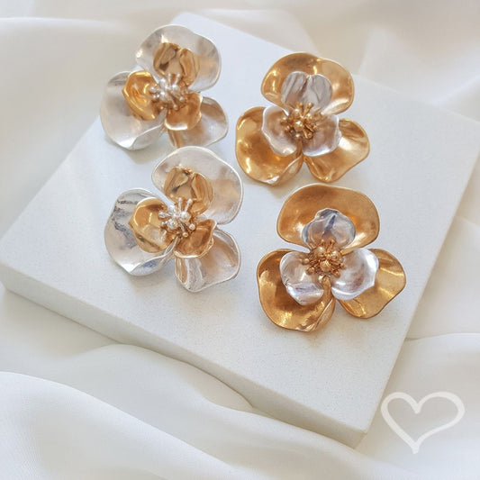 Brinco de Flor Verbena Dourado e Prata Piuka