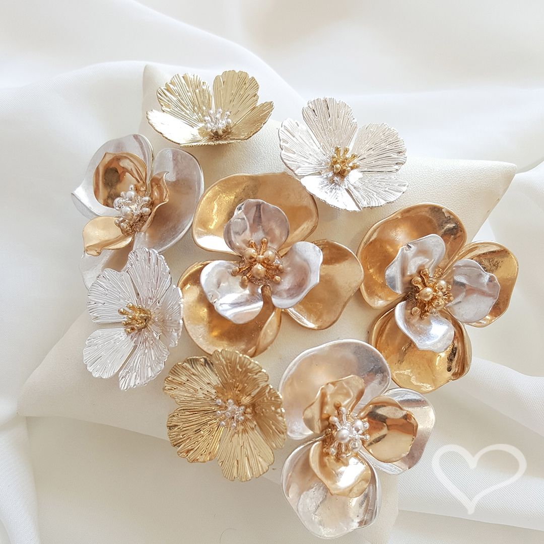 Brinco de Flor Violeta Dourado Piuka