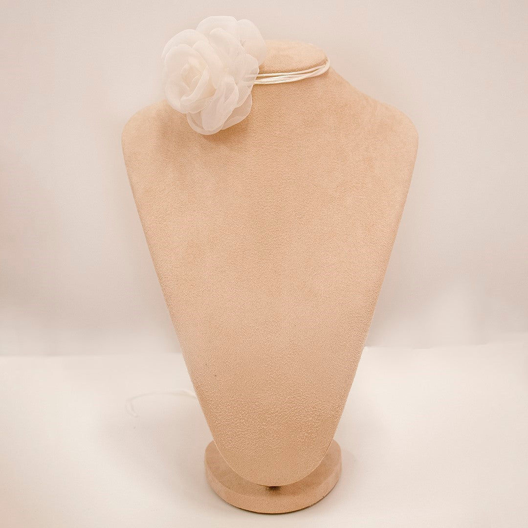 Choker Flor de Pescoço Voal Off White Piuka