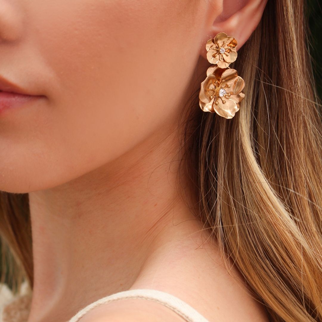 Brinco Flor Tulipa Dourado Piuka