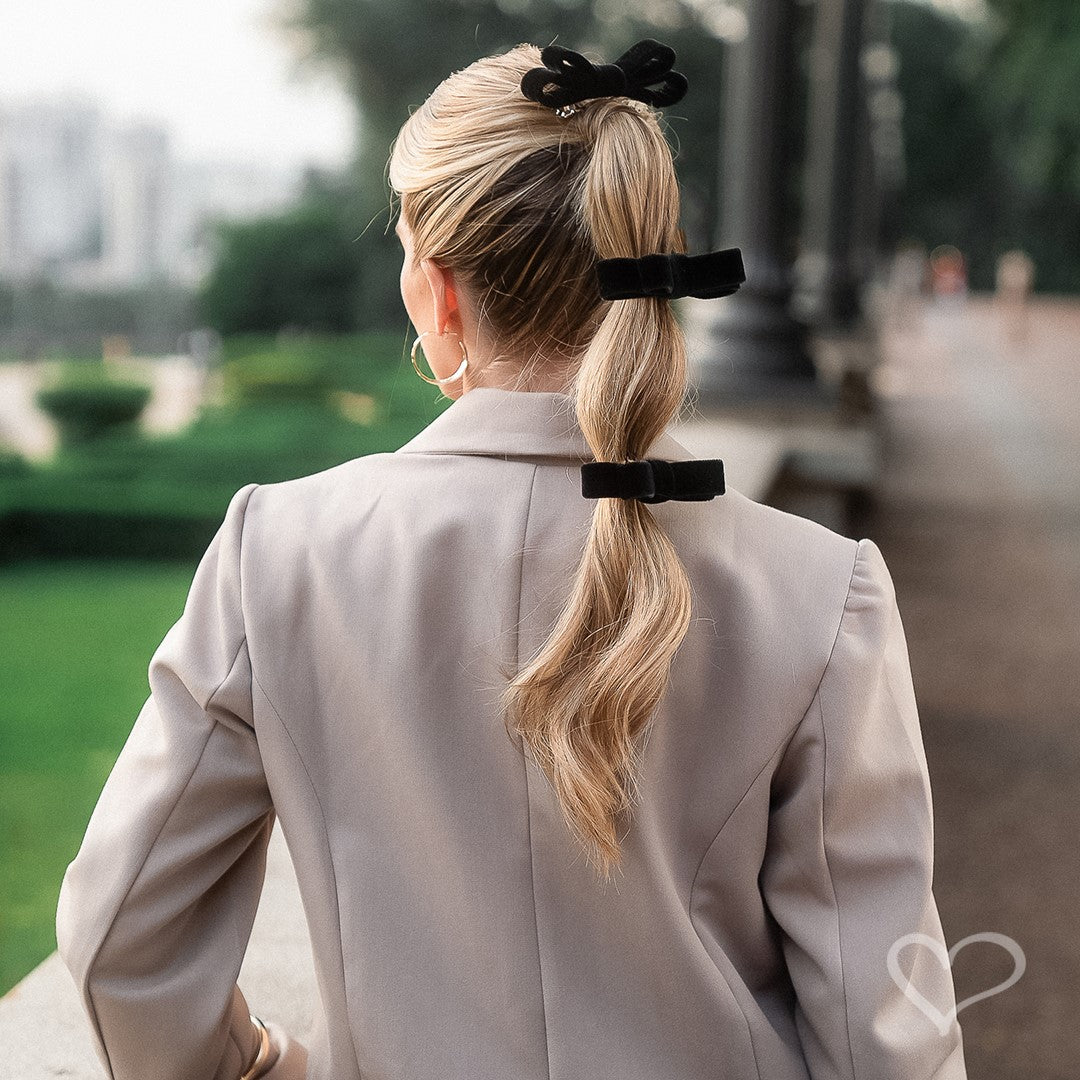 Laço de Cabelo Mari Veludo Alemão Preto