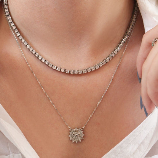 Colar Mini Medalha Espírito Santo Zircônias Folheado em Ródio Branco