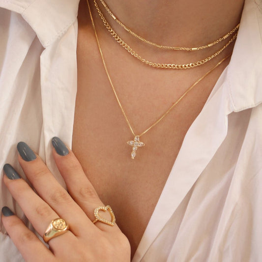 Colar Cruz Zircônias Folheado a Ouro 18k