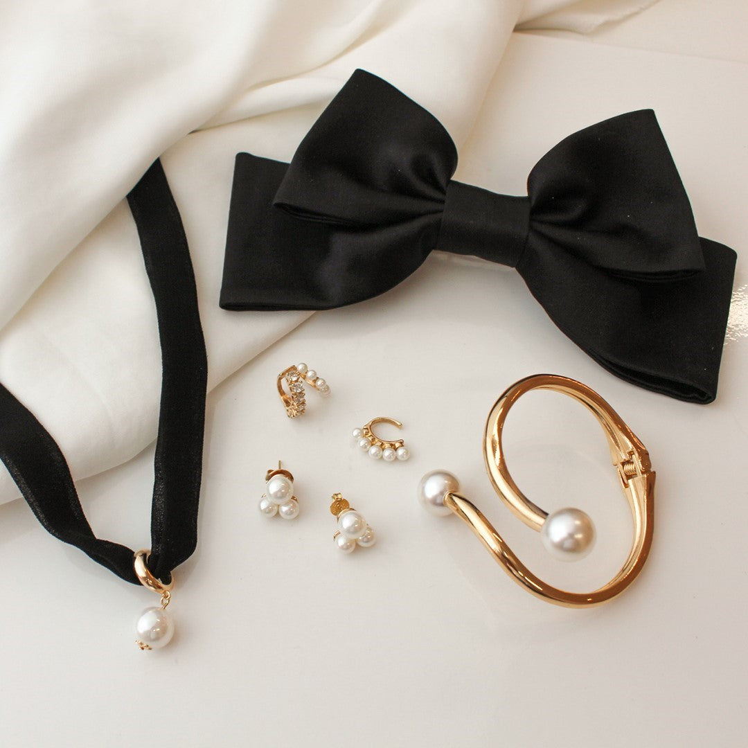 Laço de Cabelo Lais Crepe Acetinado Preto