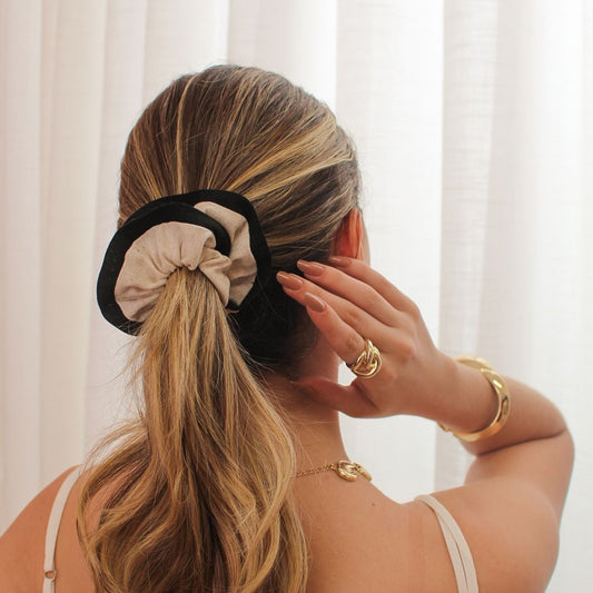 Scrunchie/lacinho Linho Off White