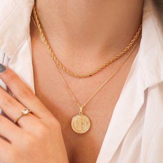 Colar São Bento Medalha M Folheado a Ouro 18k