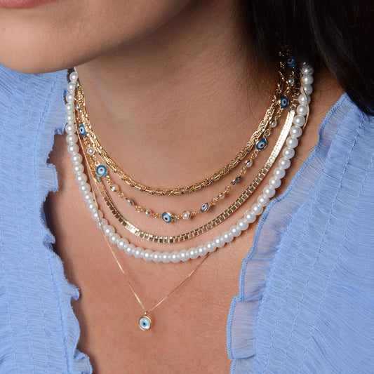 Colar Cleo Mini Olho Grego Madrepérola Folheado a Ouro 18k