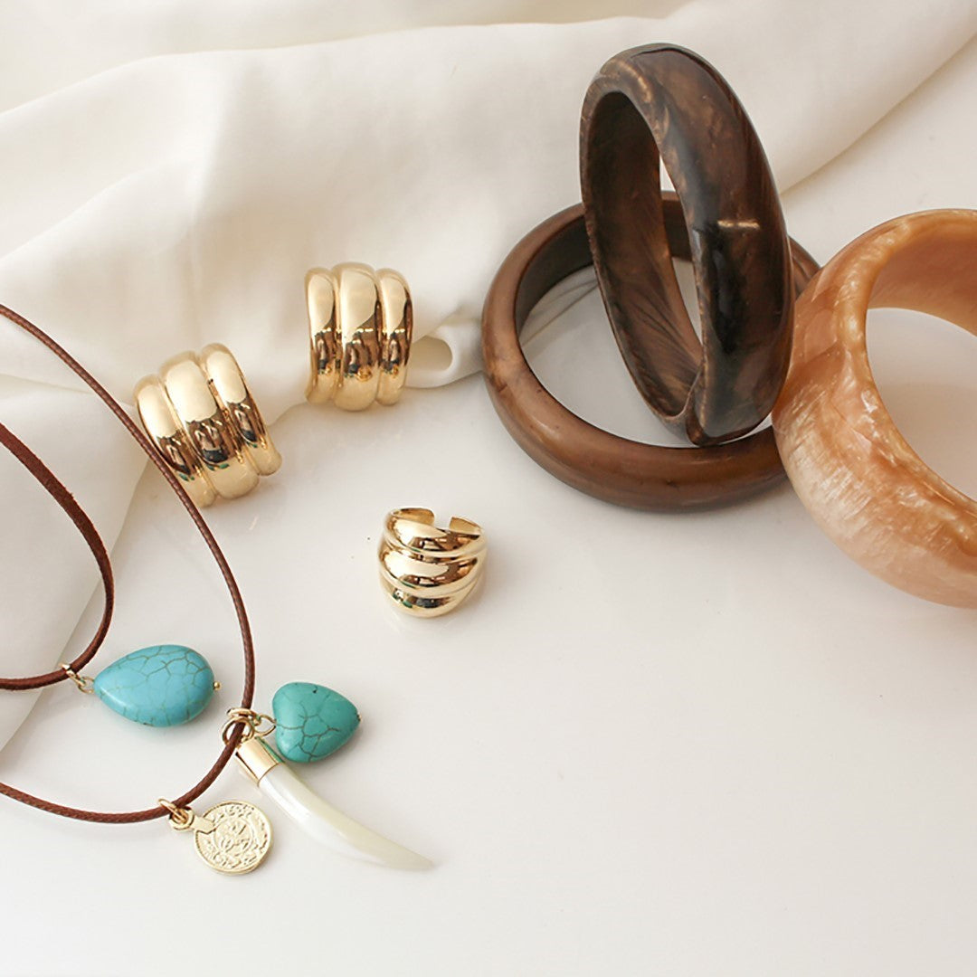 Colar Ananda Elos Coração Pedra Turquesa Folheado a Ouro 18k