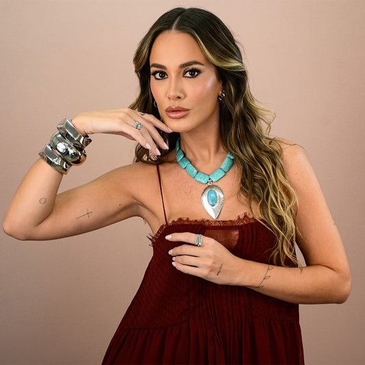 Colar Vivian Pedras Naturais Turquesa Pingente Folha Folheado em Ródio Branco