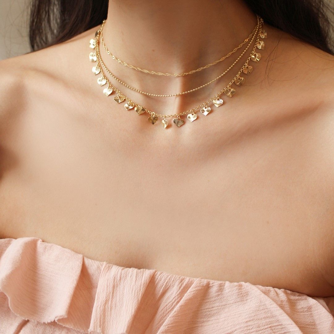 Choker Três Voltas Ana Flávia Mini Medalhas Coração Folheado a Ouro 18k