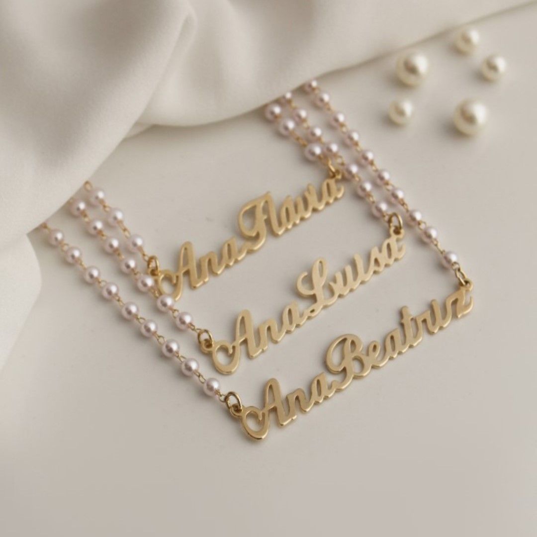 Colar Personalizado Manuscrito Nome Pérolas Folheado a Ouro 18k