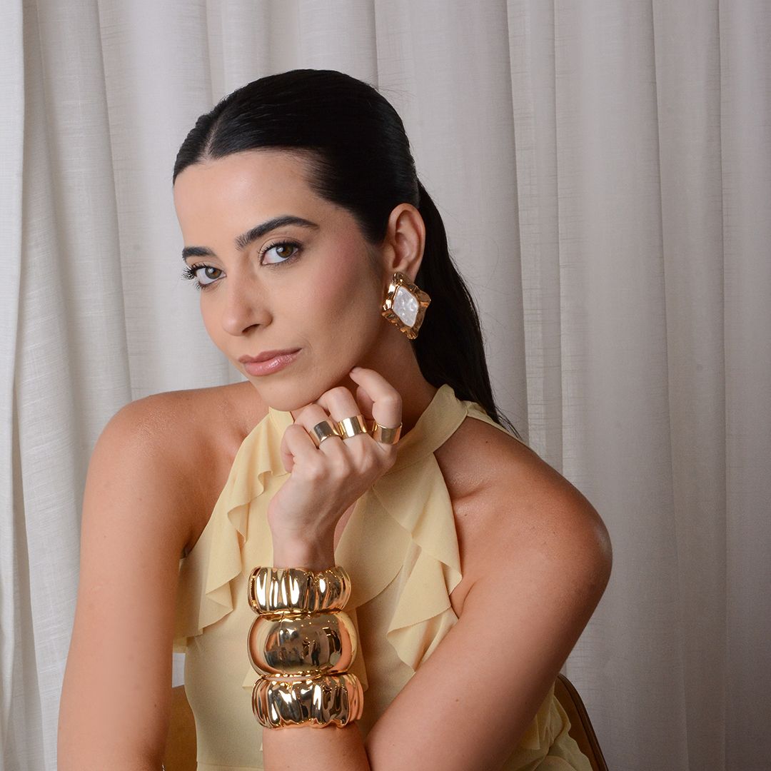 Brinco Losango Luana Resina Madrepérola Dourado