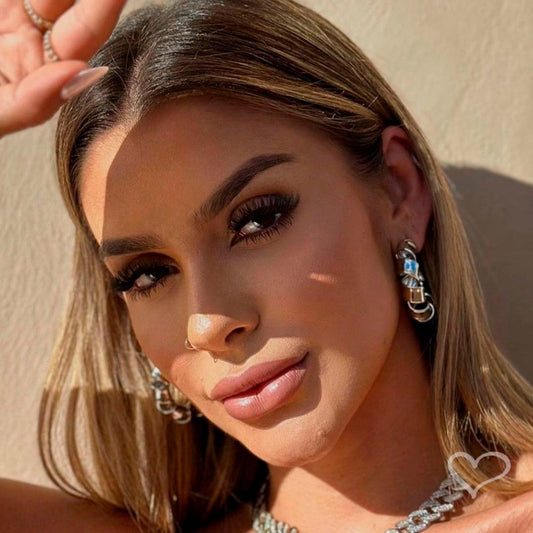 Gabi Alves E Colar Aline E Argola Carla