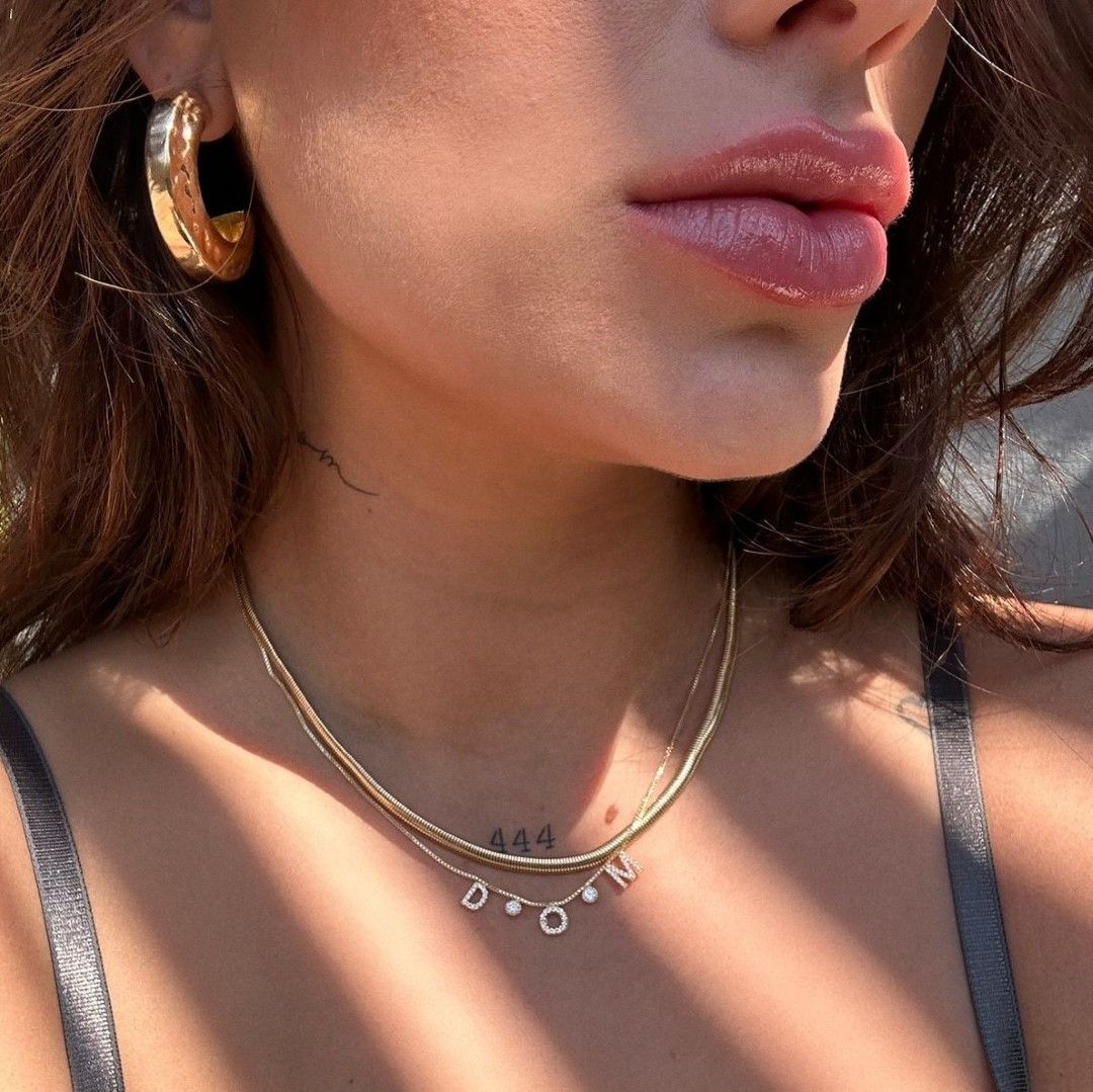 Andressa Castorino E Colar Personalizado E Choker Fernanda E Argola Malú