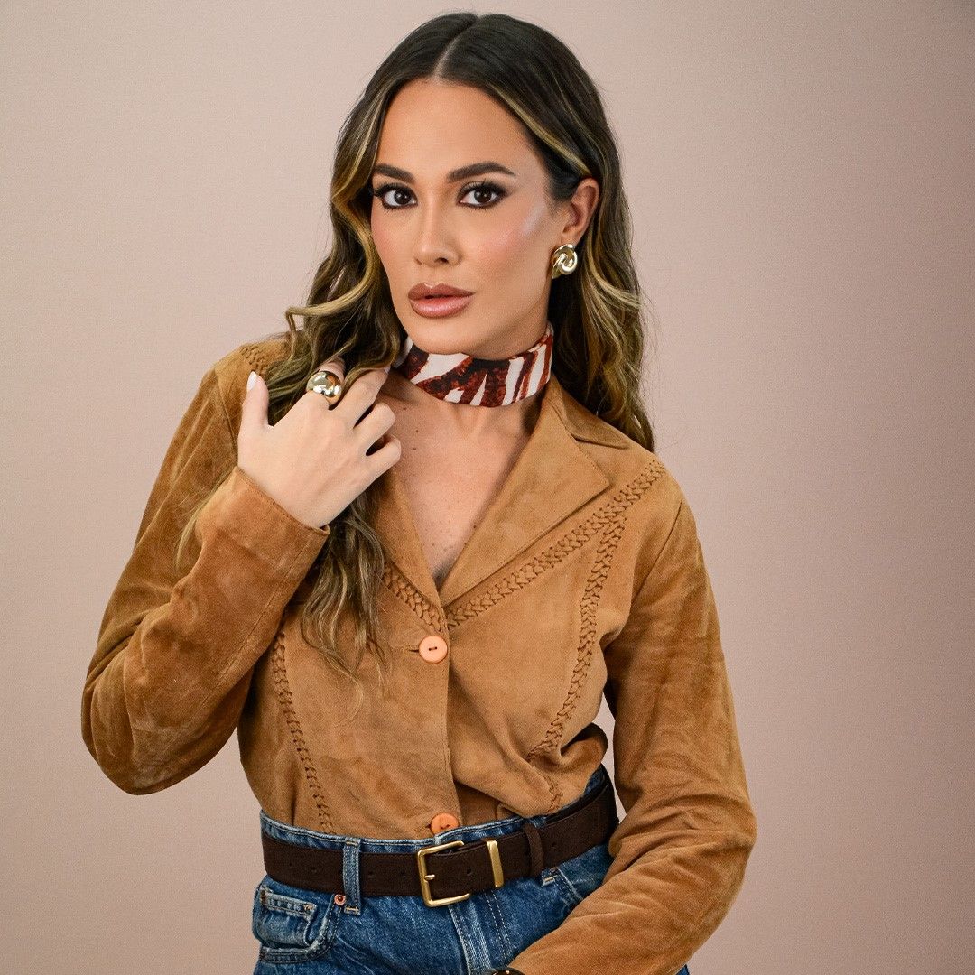 Thais Aguiar - Brinco Orgânico Nora e Lenço de Seda