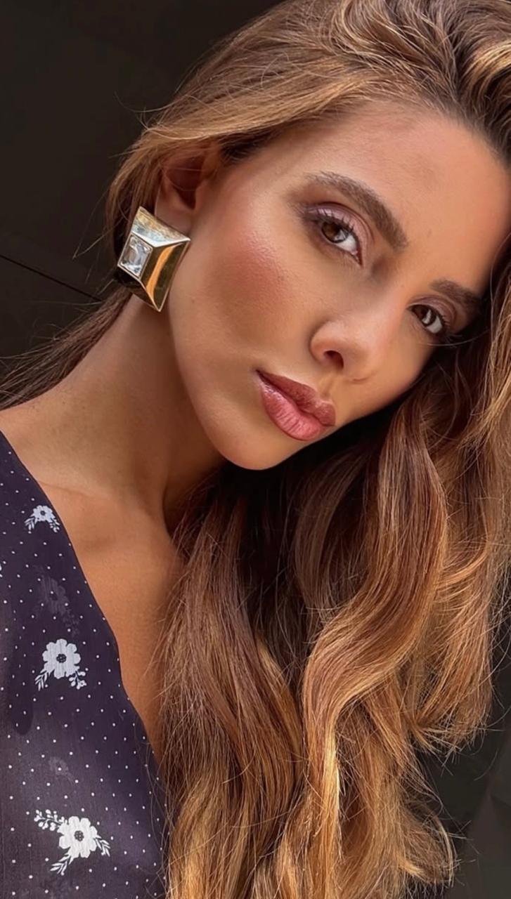 Ingrid Giovinazzo - Brinco Iris Quadrado Chaton