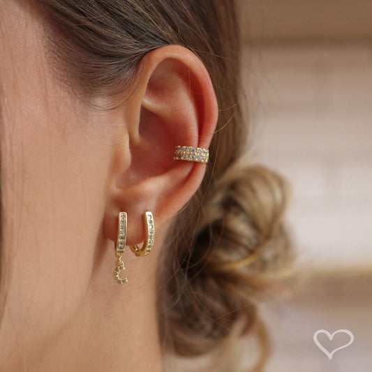 Brinco Argolinha de Letra Inicial Zircônia Folheada a Ouro 18k - Piuka