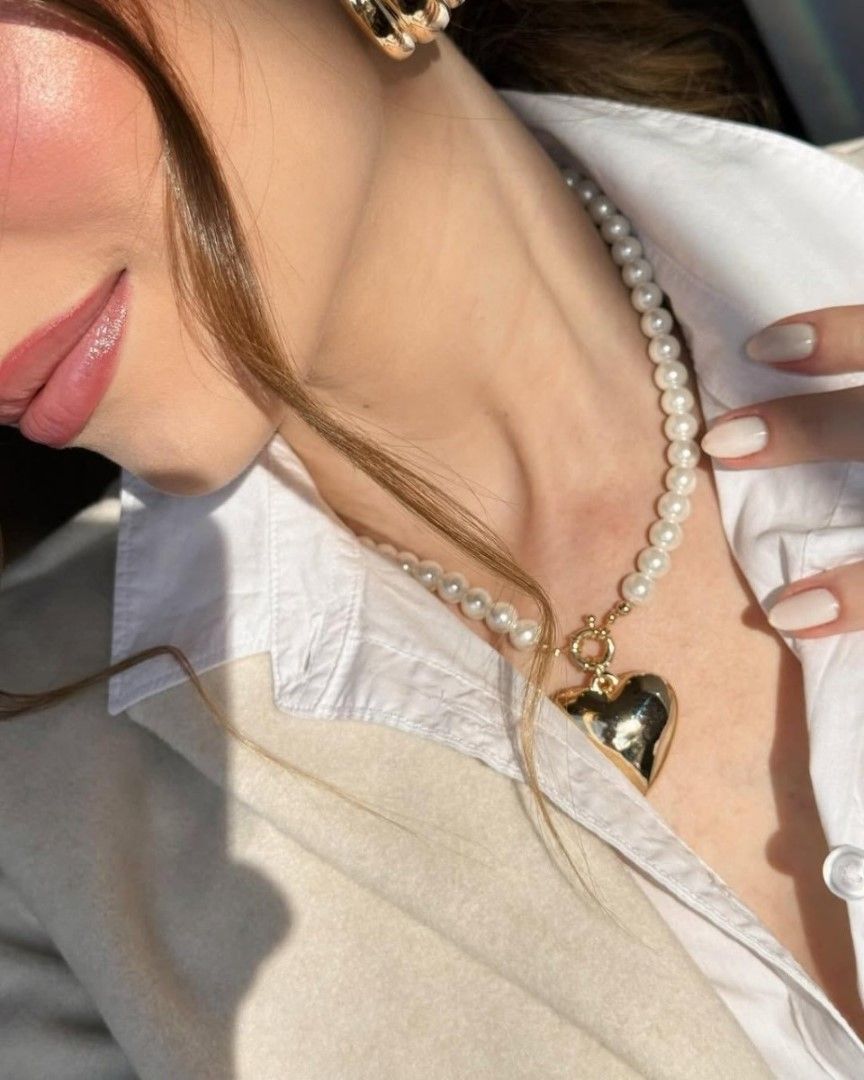 Fe Tumas - Colar de Pérolas Coração Julia - Piuka