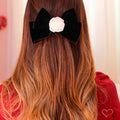 Laço de Cabelo Duplo Leticia Veludo Alemão Preto com Flor Removivel em Voal Off White - Piuka