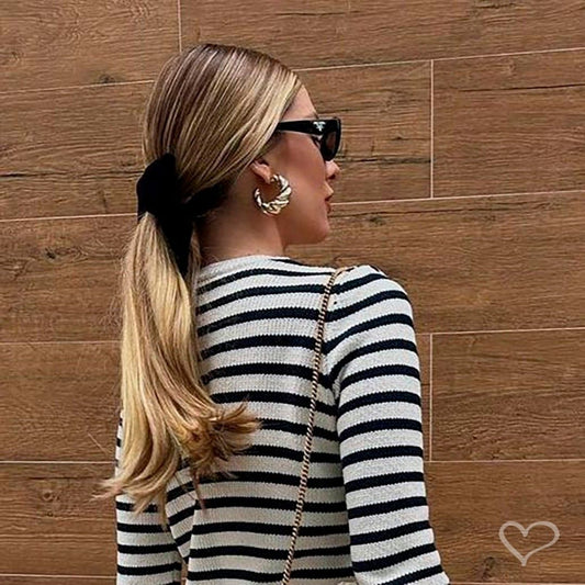 Nat Mosca E Argola Croissant Natália E Laço Preto Veludo Alemão - Piuka