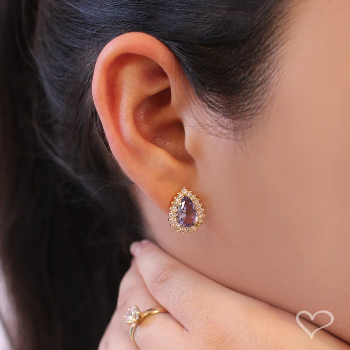 Brincos minimalistas: como escolher o modelo ideal para o seu look