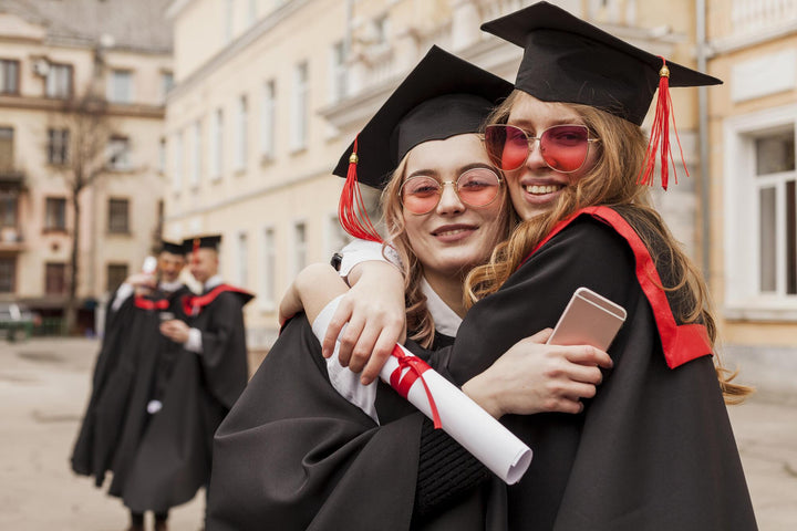 Brincos para Formandos: Como escolher os melhores acessórios para formatura - Piuka