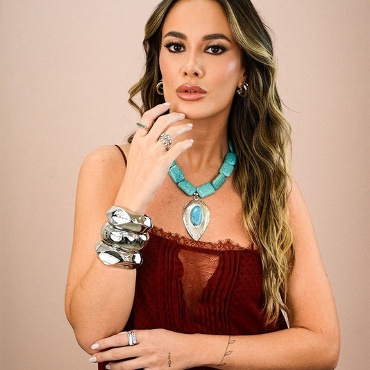 Thais Aguiar - Colar Vivian Pedras Naturais e Bracelete Bold