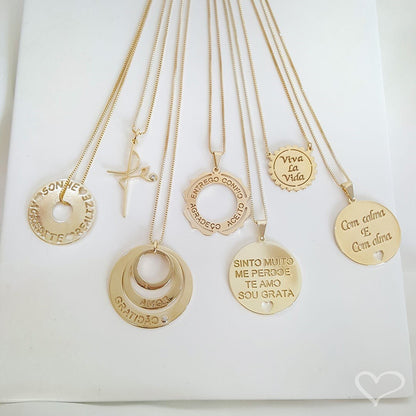 Colar Longo Life Círculos Fé, Amor e Gratidão Folheado a Ouro 18k